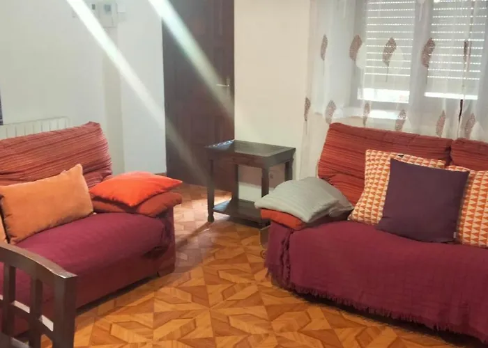 Apartamentos Turisticos El Ponton